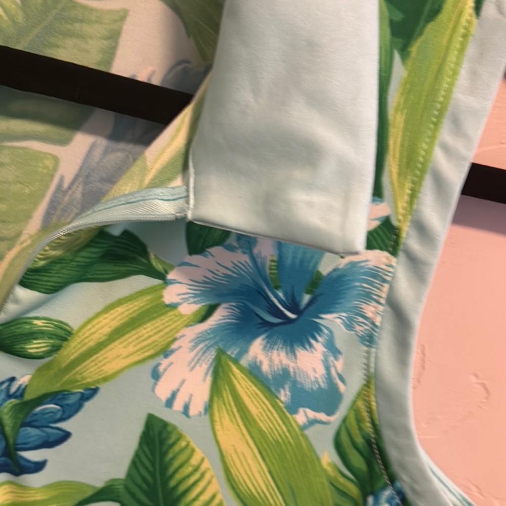 Tommy Bahama Green Fitted Sleeveless Polo Tank NWOT - Picture 5 of 6